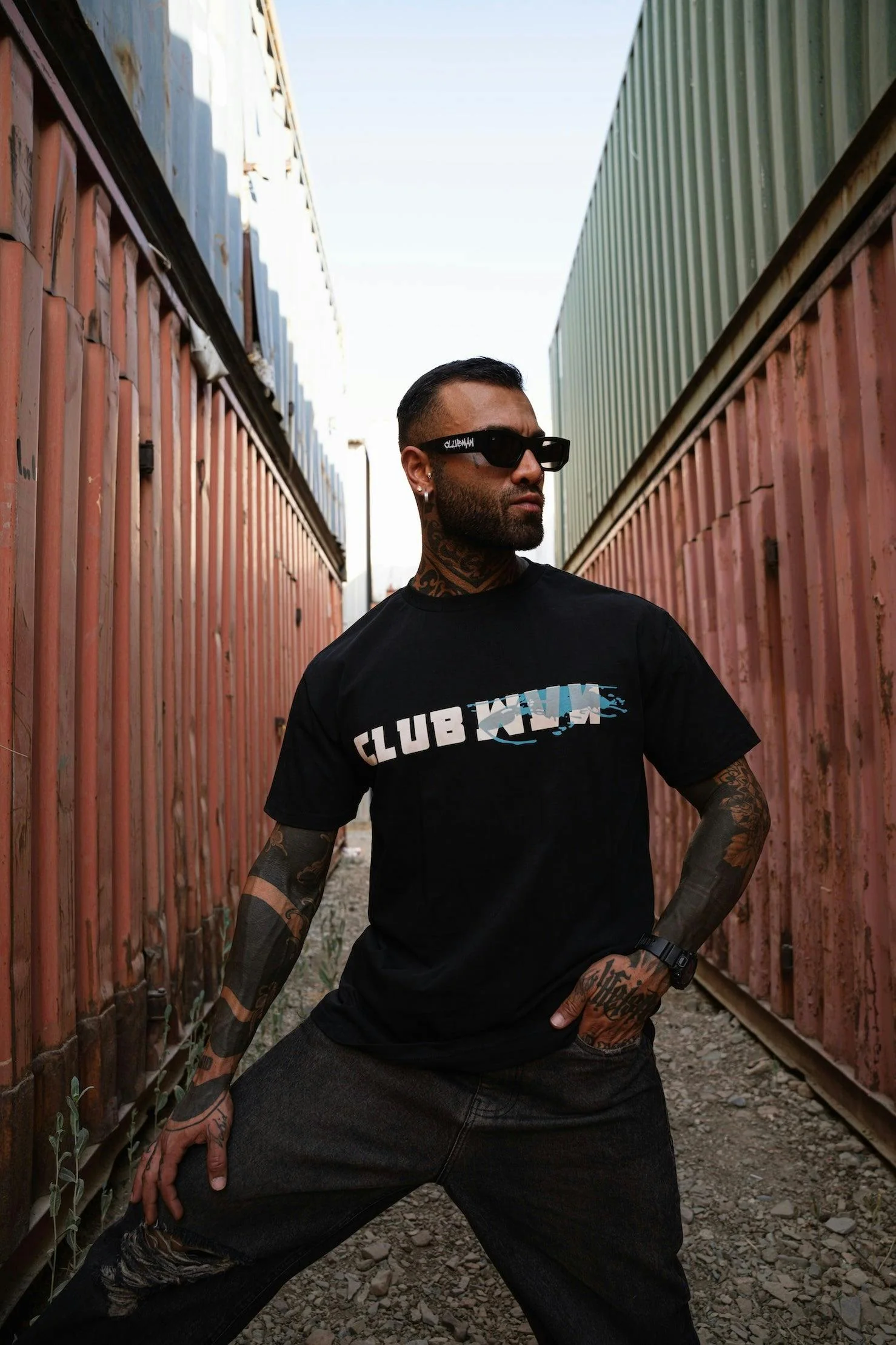 Clubman "STUDIO" Tee – Black/Blue - Image 6