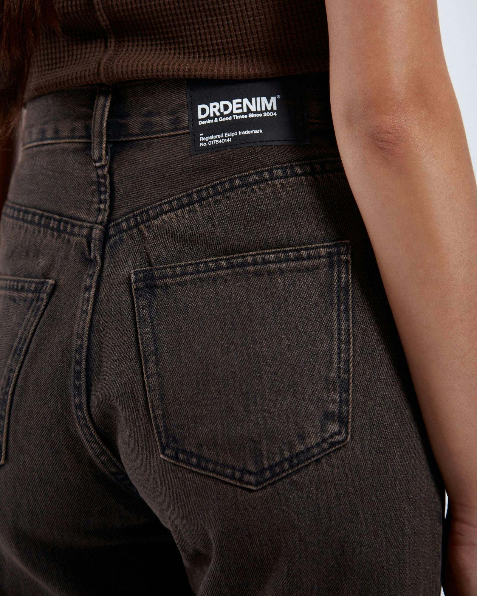 Echo High Straight Jeans PETITE - Tar Jet Brown - Image 3