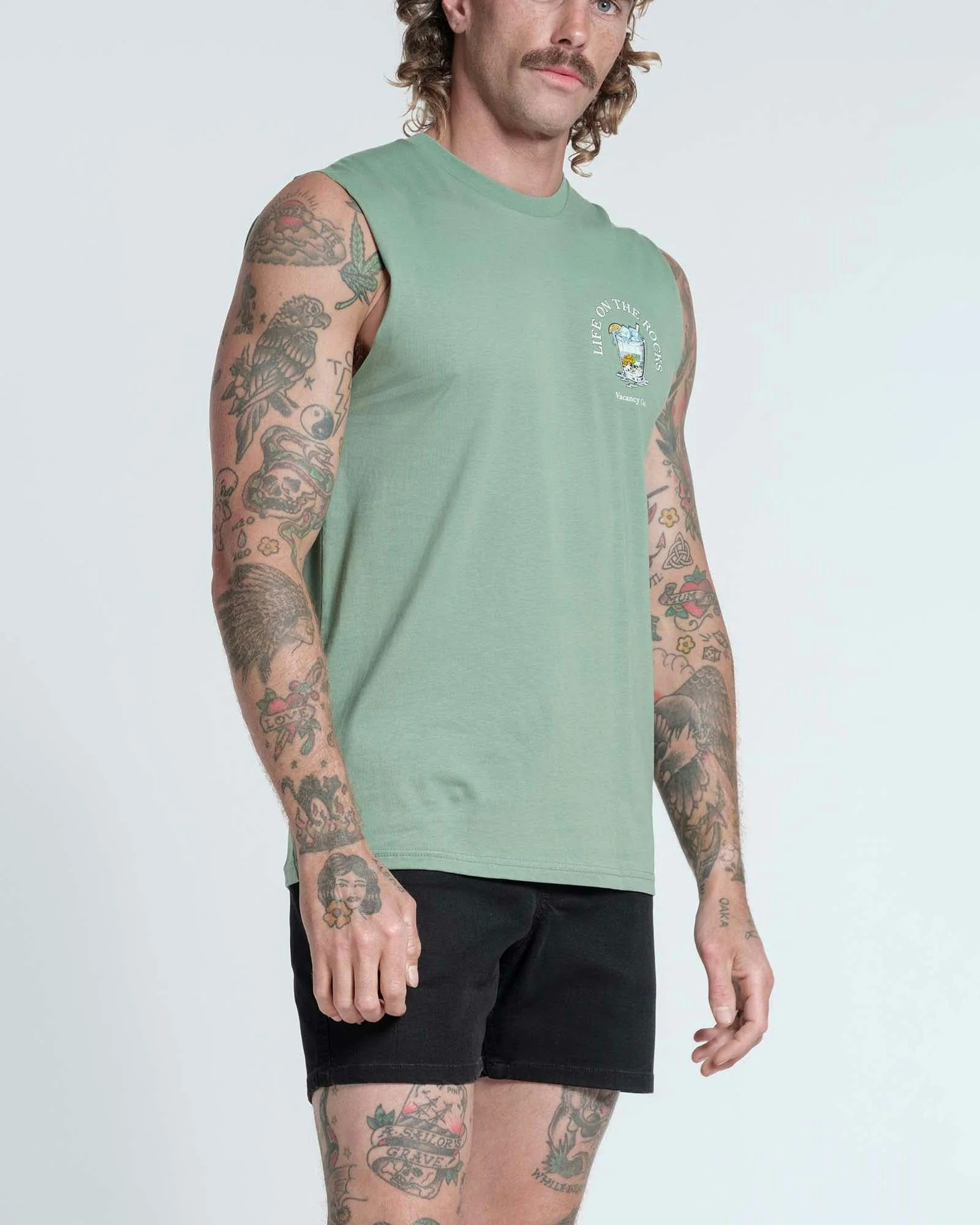 Life on the Rocks Tank - Image 5