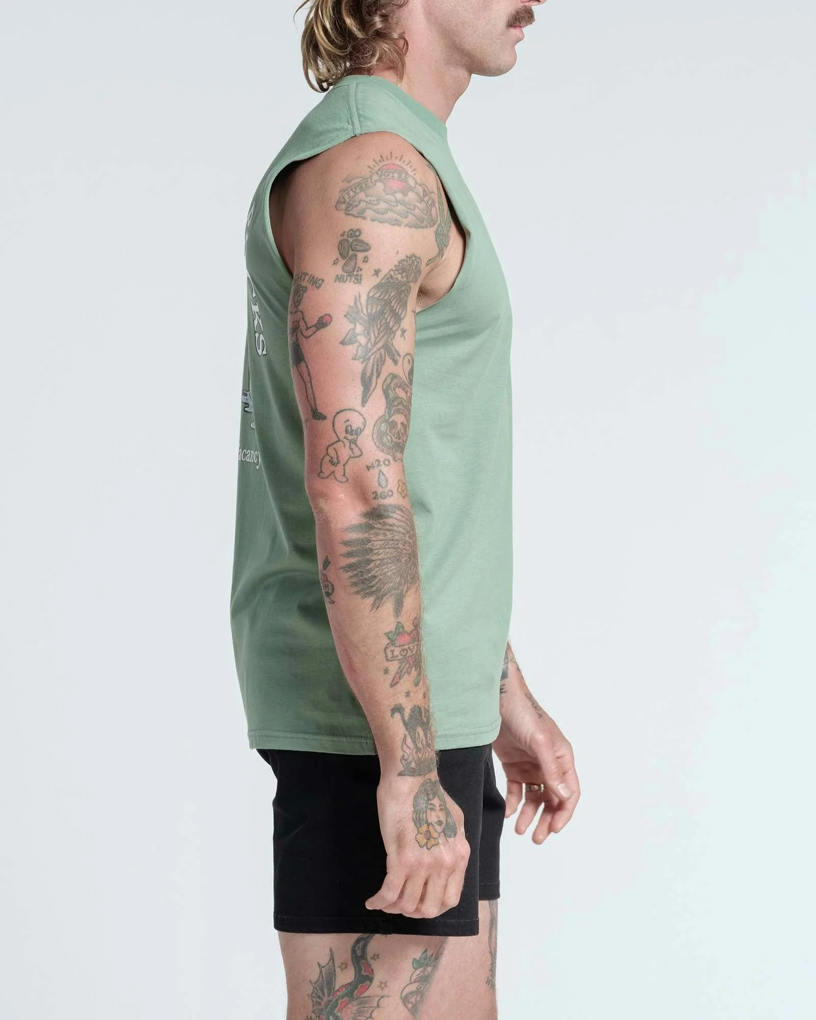 Life on the Rocks Tank - Image 6